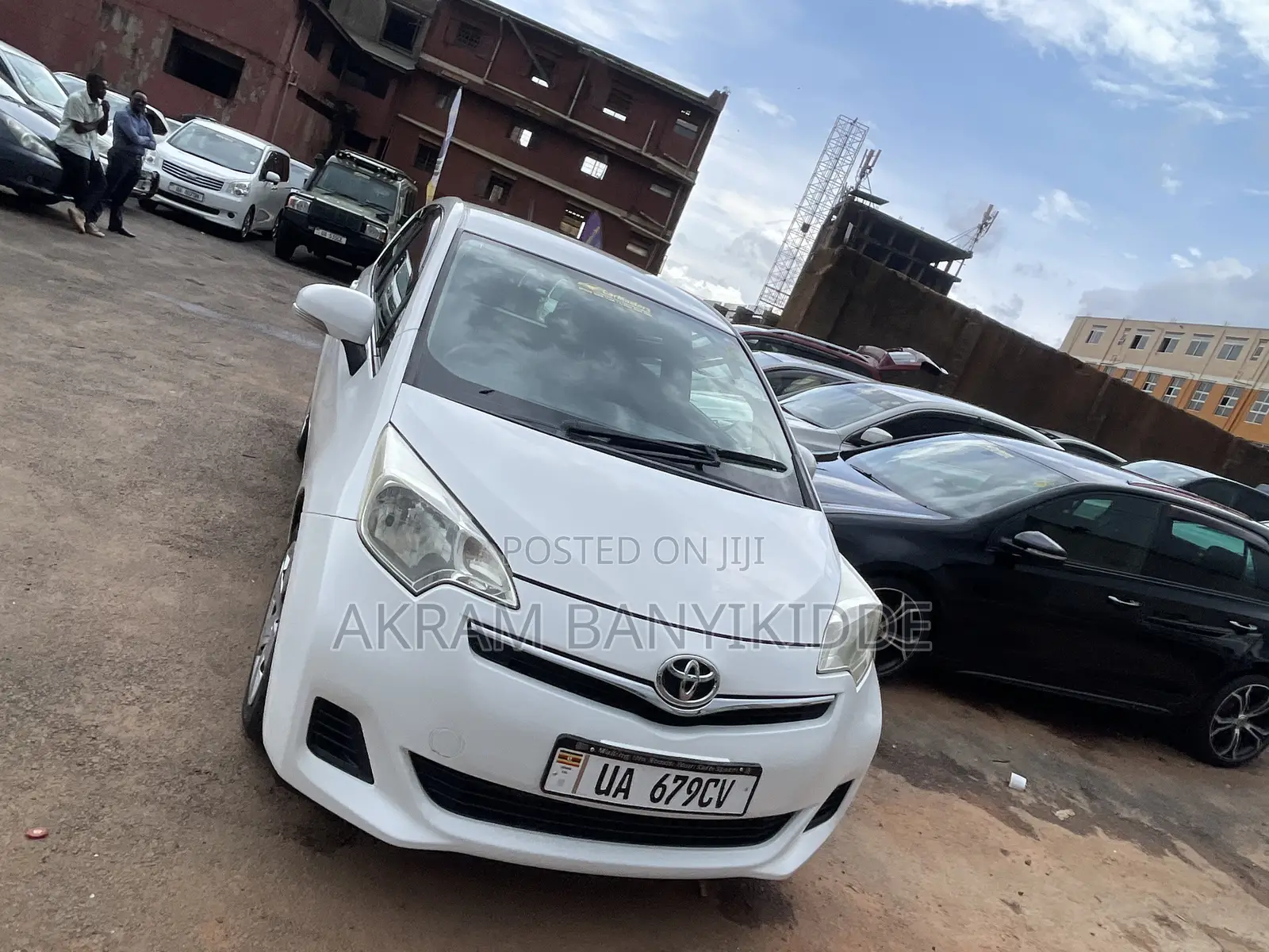 Toyota Ractis 2013 Silver