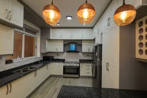 3bdrm Apartment in Kisugu, Makindye for sale