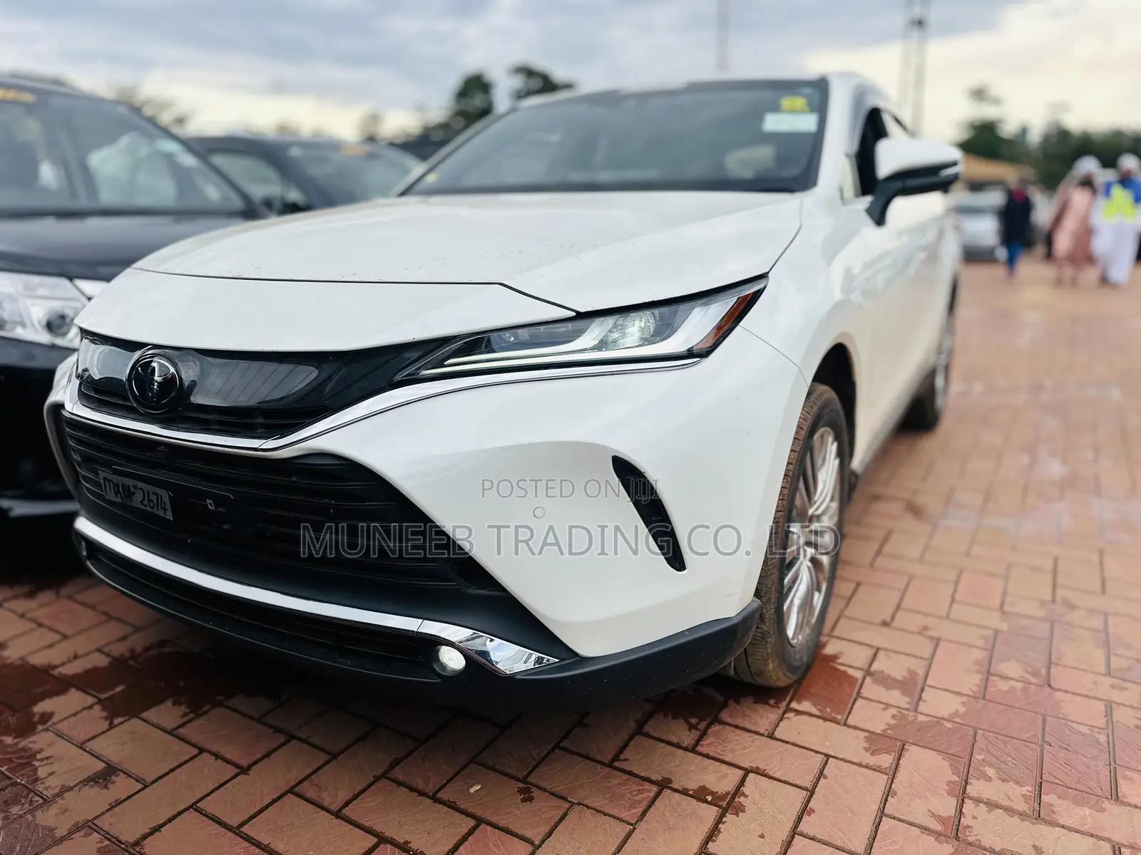Toyota Harrier 2.0 2020 White