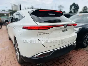 Toyota Harrier 2.0 2020 White
