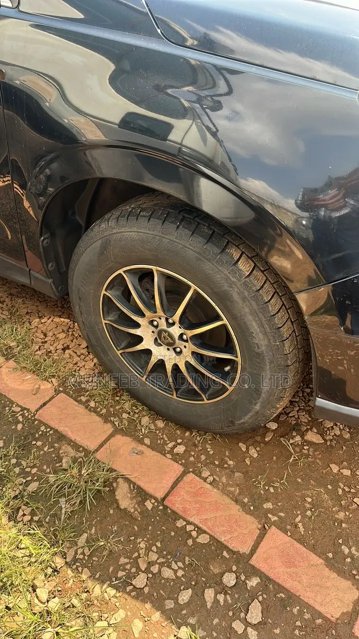 Toyota Vanguard 2012