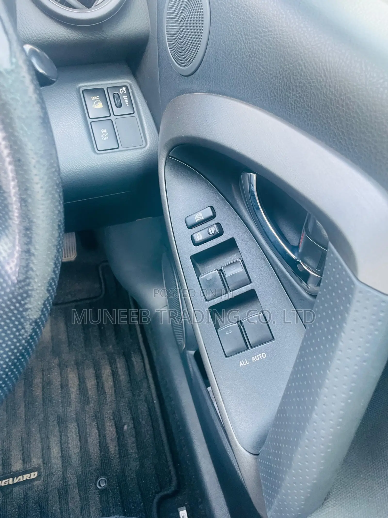 Toyota Vanguard 2012