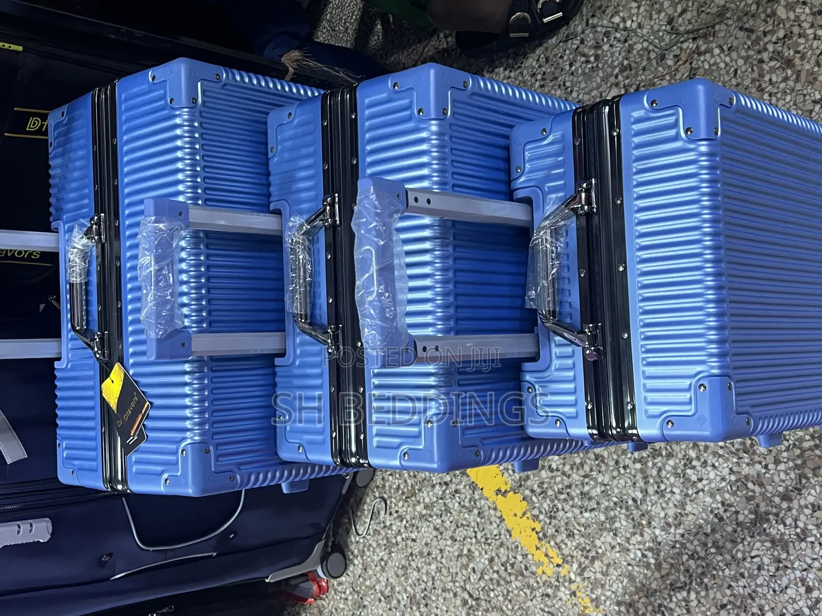 Original Plastic Suitcase in D Favor Type