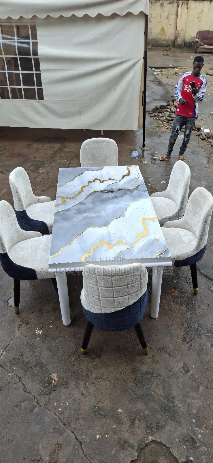 Modern 6seater Dinning Table Available Now