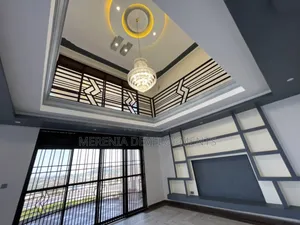 5bdrm House in Bwebajja, Central Division for sale
