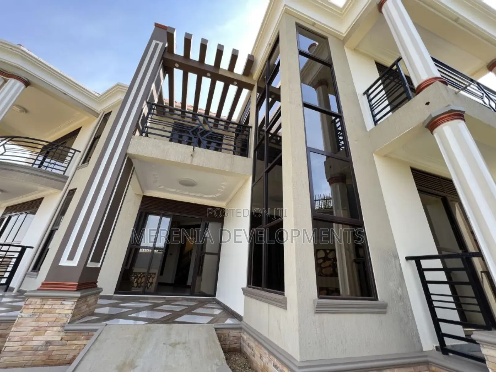 5bdrm House in Bwebajja, Central Division for sale