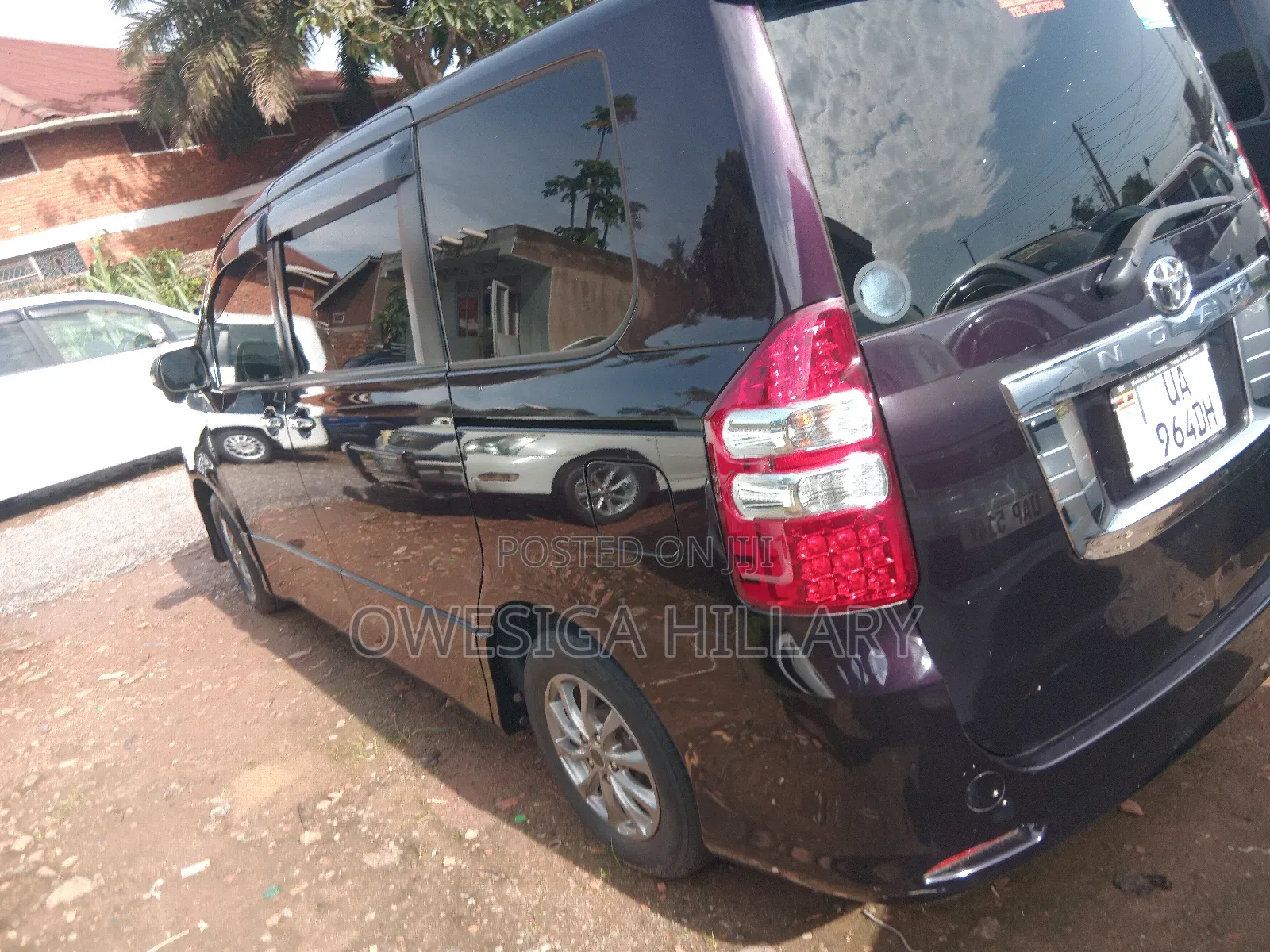 Toyota Noah 2011 Black