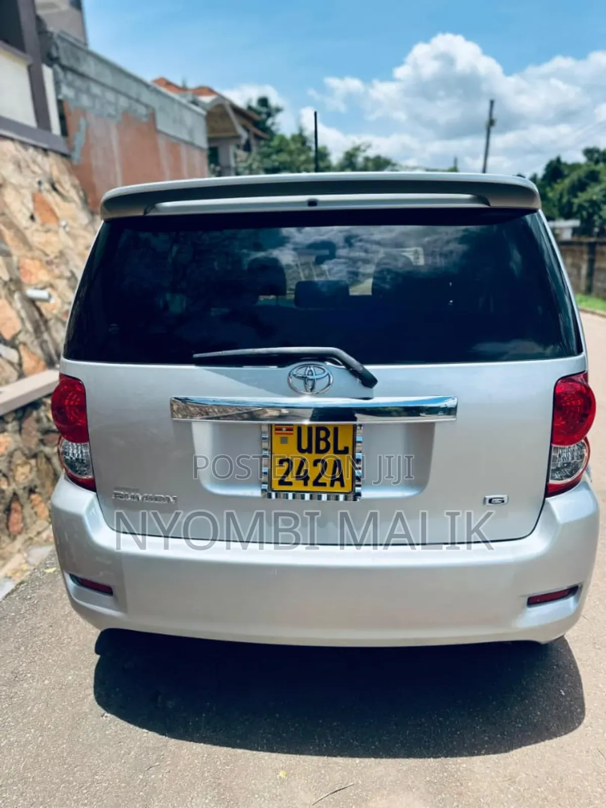 Toyota Corolla Rumion 2012 Silver