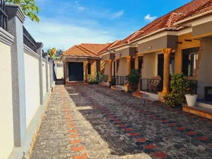 1bdrm House in Kira for rent