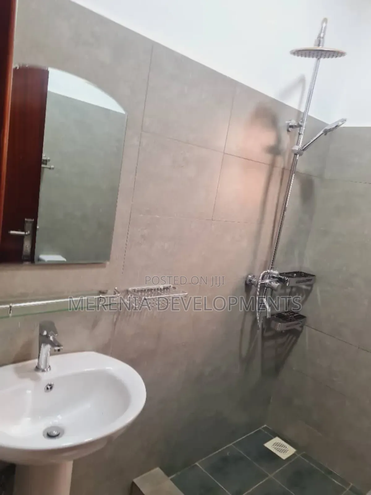2bdrm Apartment in Kira for rent