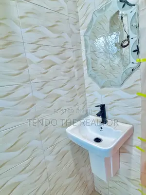 2bdrm Apartment in Kyengera Upper P, Rubaga for rent