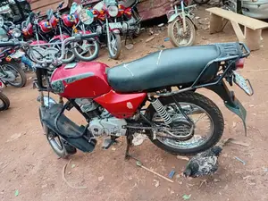 Simba UG Boss+ 100cc 2022 Red