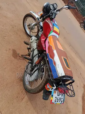Bajaj Boxer 100 2025 Red
