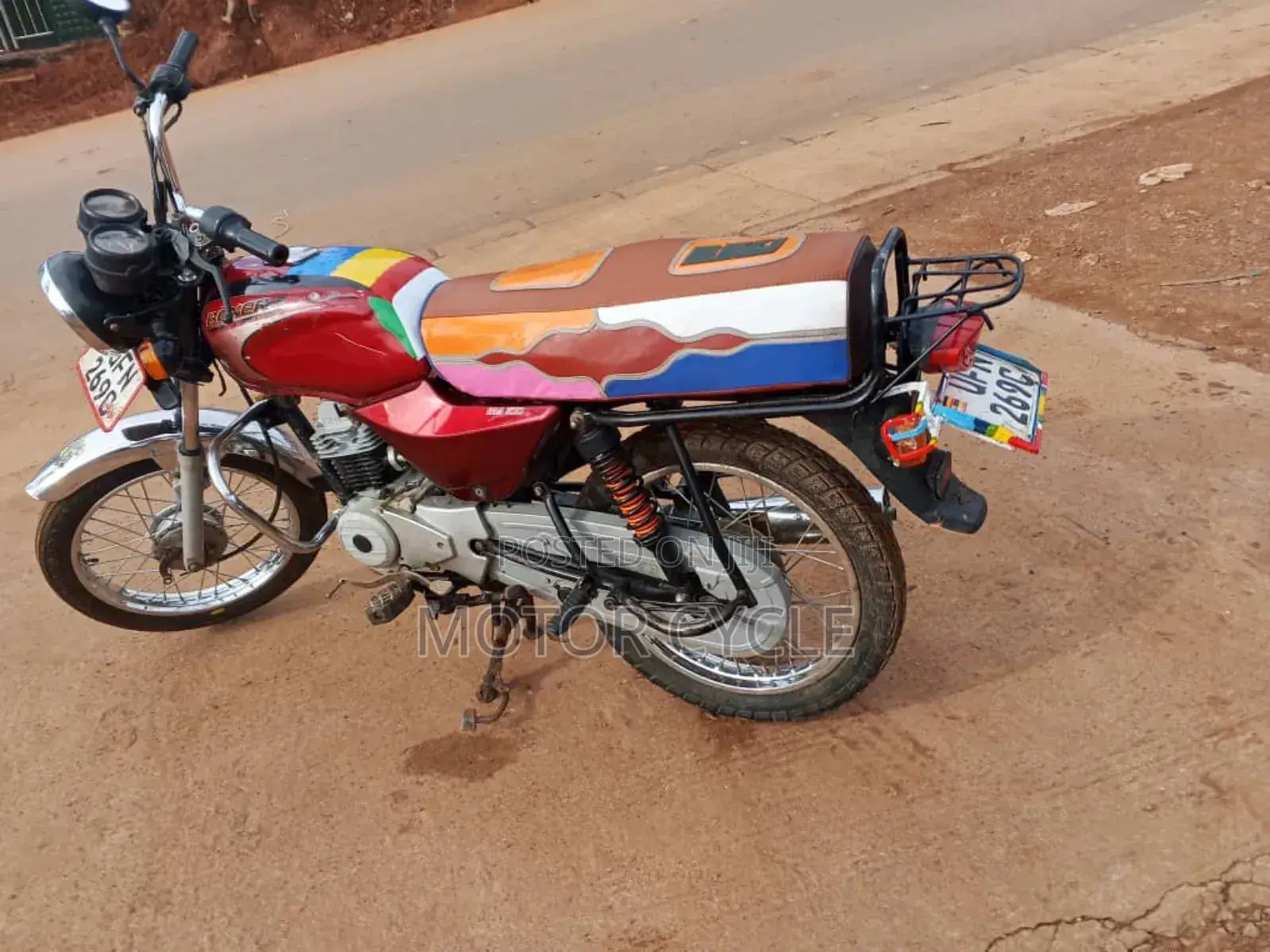 Bajaj Boxer 100 2025 Red