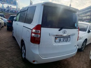 Toyota Noah 2012 White