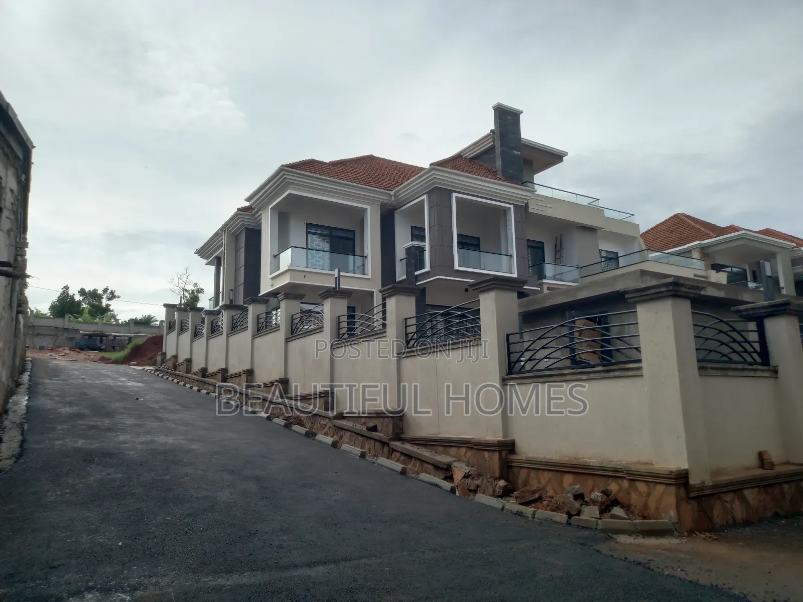 Furnished 6bdrm Duplex in Ntinda, Nakawa for sale