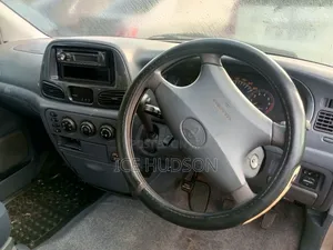 Toyota Noah 2003 Silver