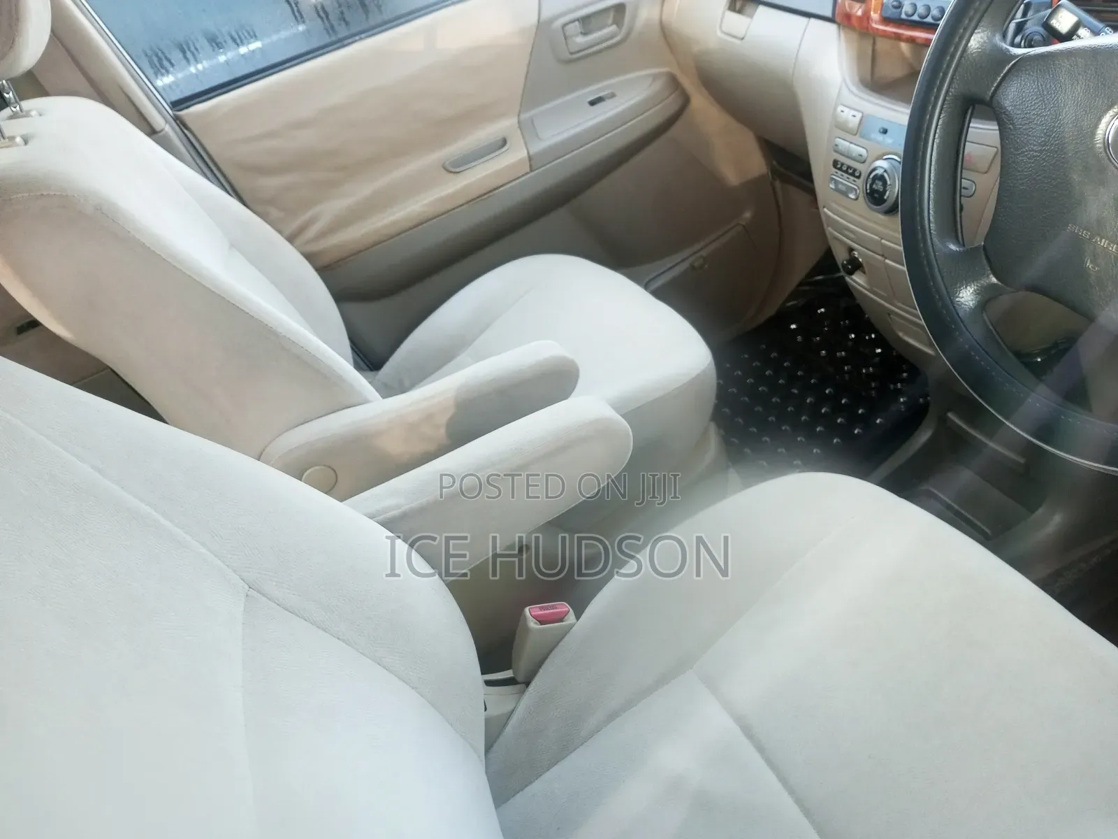 Toyota Noah 2007 White