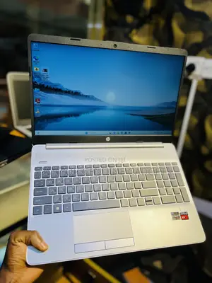 Laptop HP 15 8GB AMD Ryzen 3 SSD 256GB