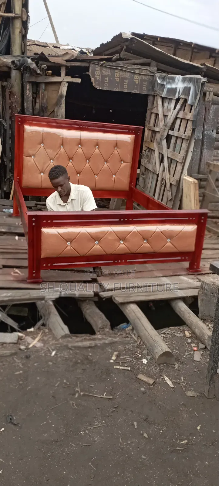 Vanished Bed With Cream Leather