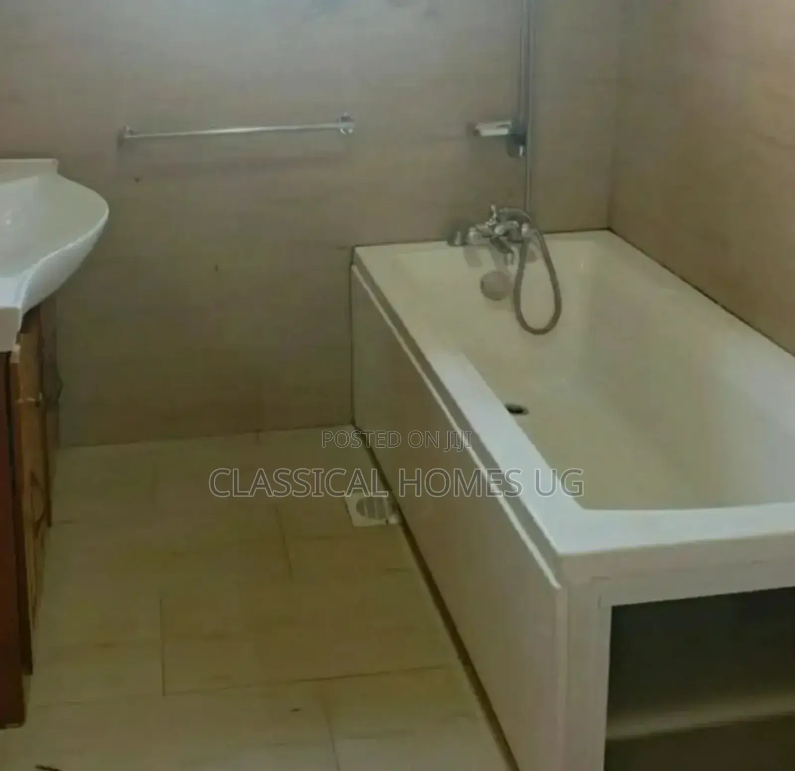 3bdrm Bungalow in Luzira, Central Division for rent