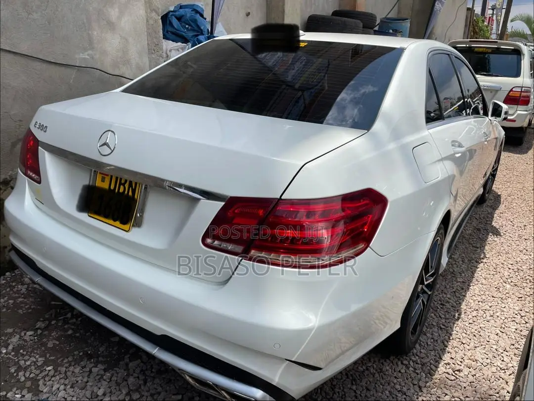 Mercedes-Benz E300 2015 White