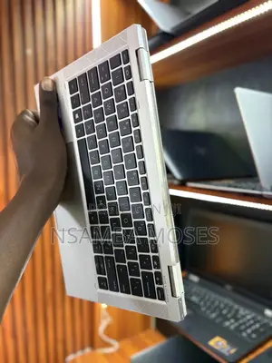 Laptop HP EliteBook x360 1030 G7 16GB Intel Core i5 SSD 512GB