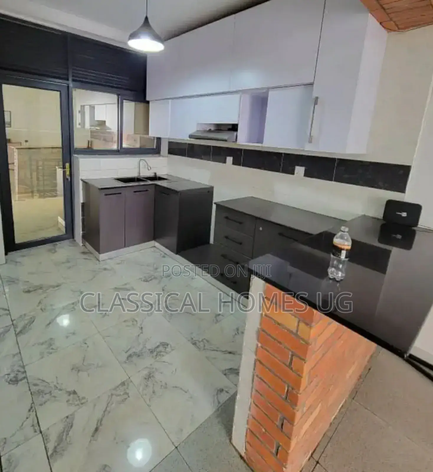 3bdrm Apartment in Muyenga, Central Division for rent