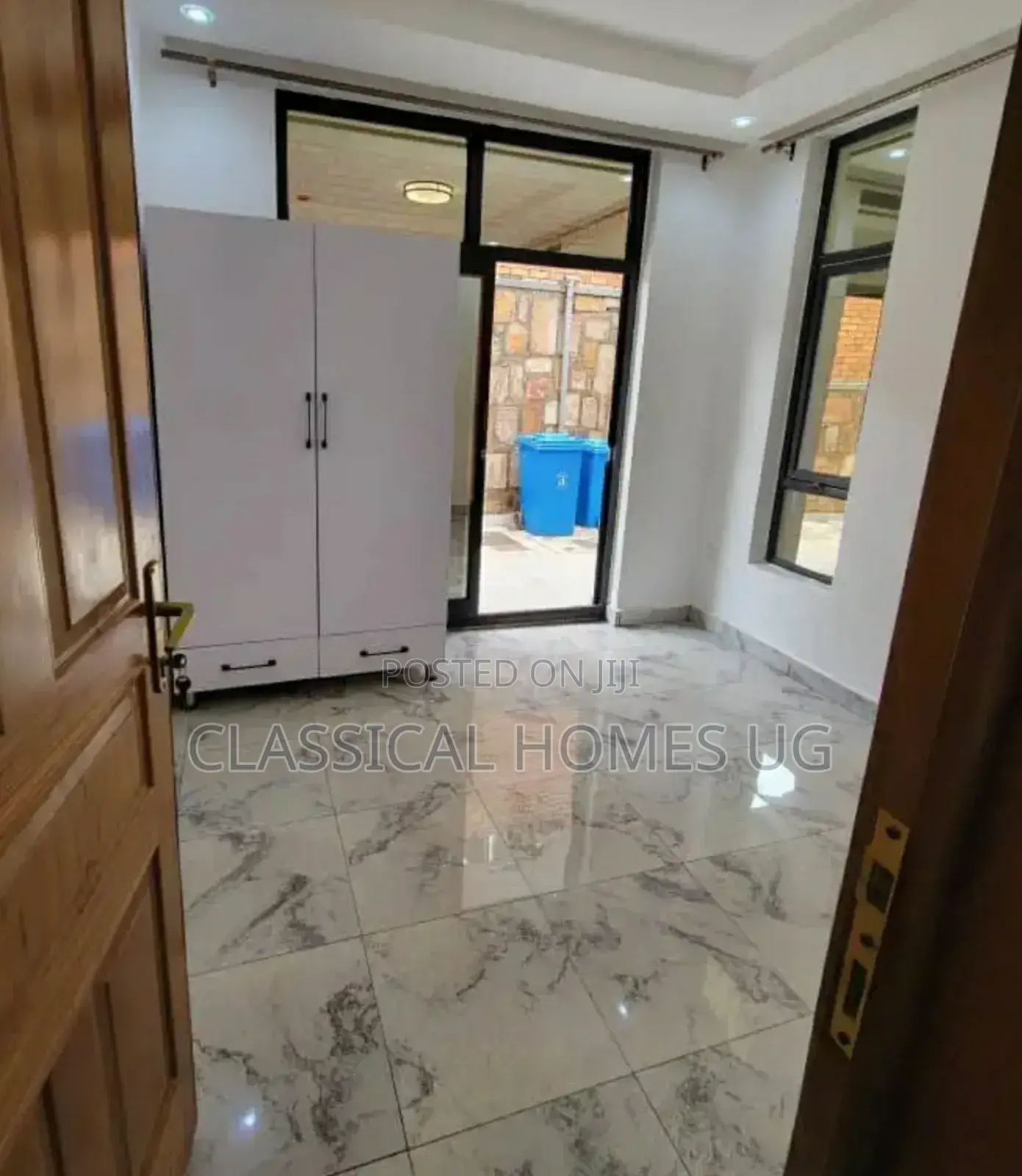 3bdrm Apartment in Muyenga, Central Division for rent