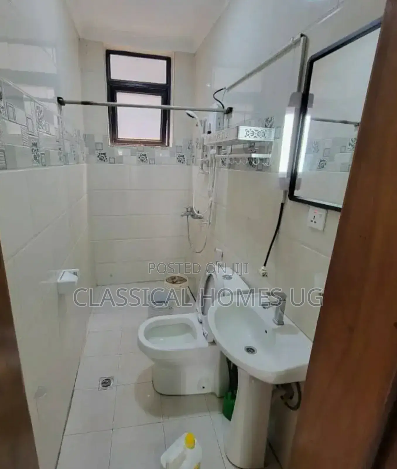 3bdrm Apartment in Muyenga, Central Division for rent