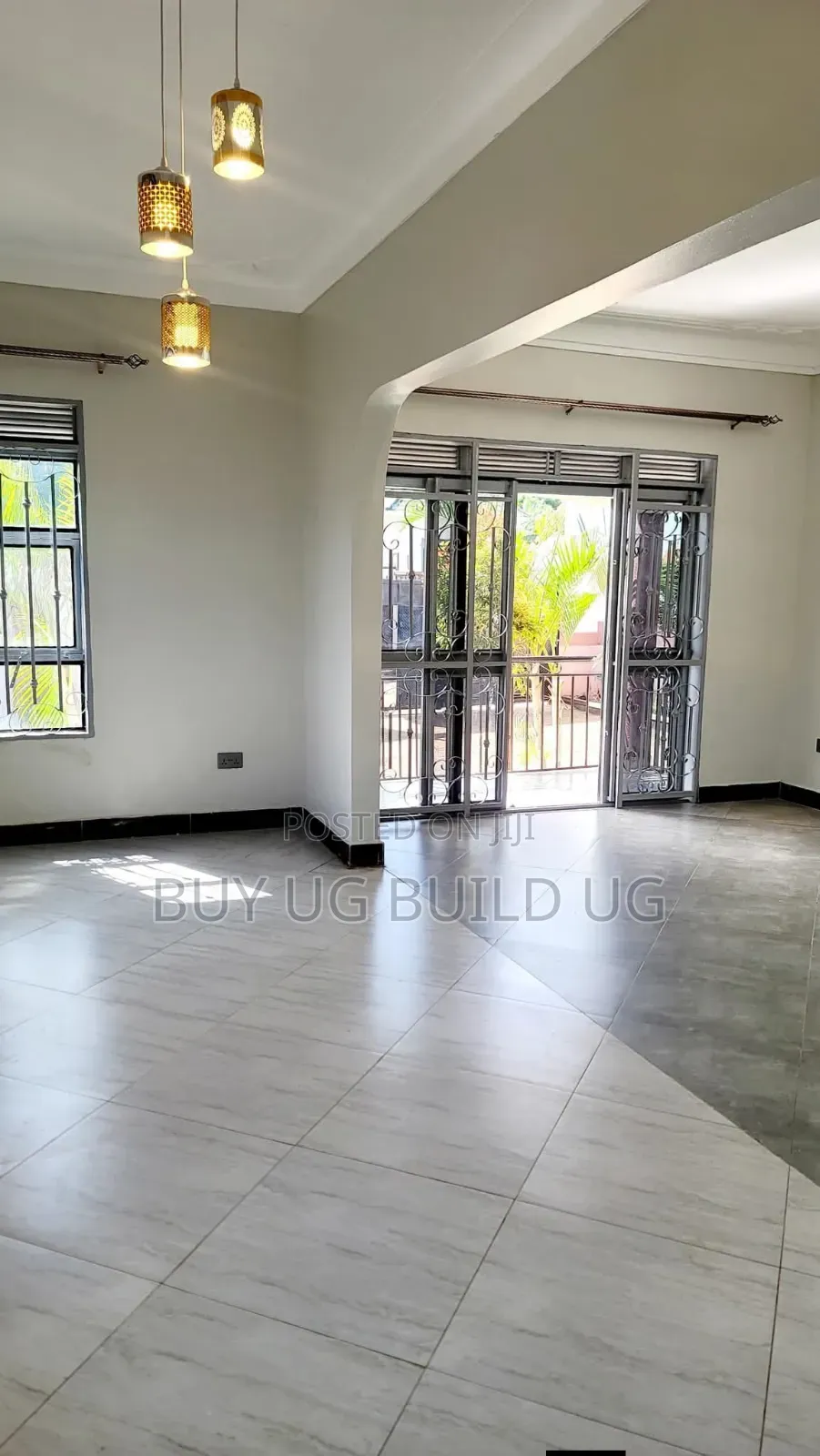 3bdrm Bungalow in Bwebajja Entebbe, Central Division for sale
