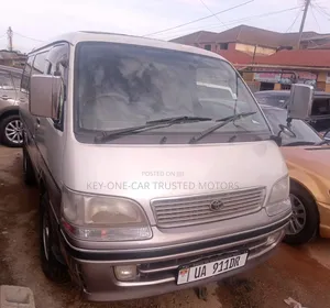 Toyota HiAce 1999 Gold