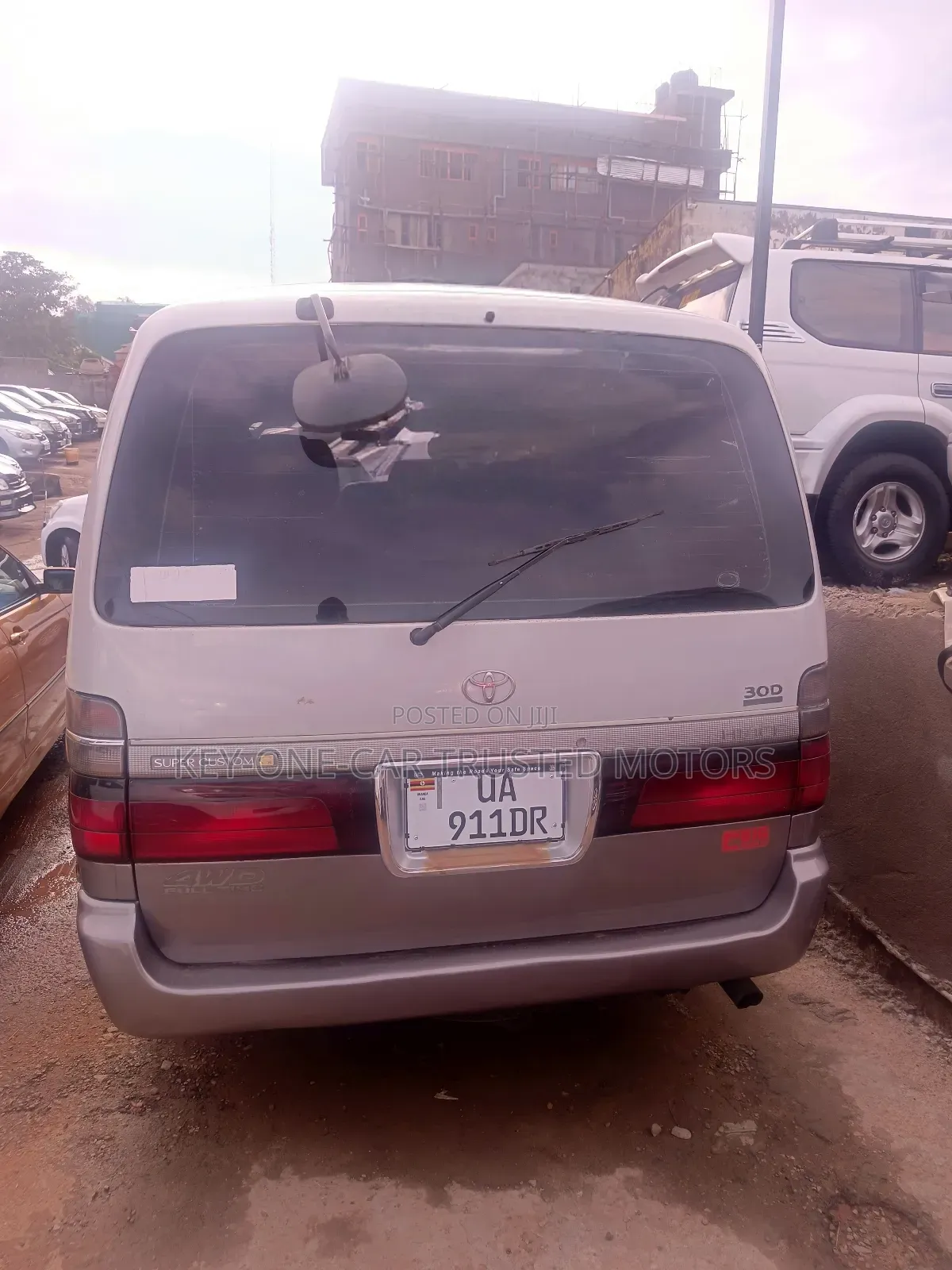 Toyota HiAce 1999 Gold