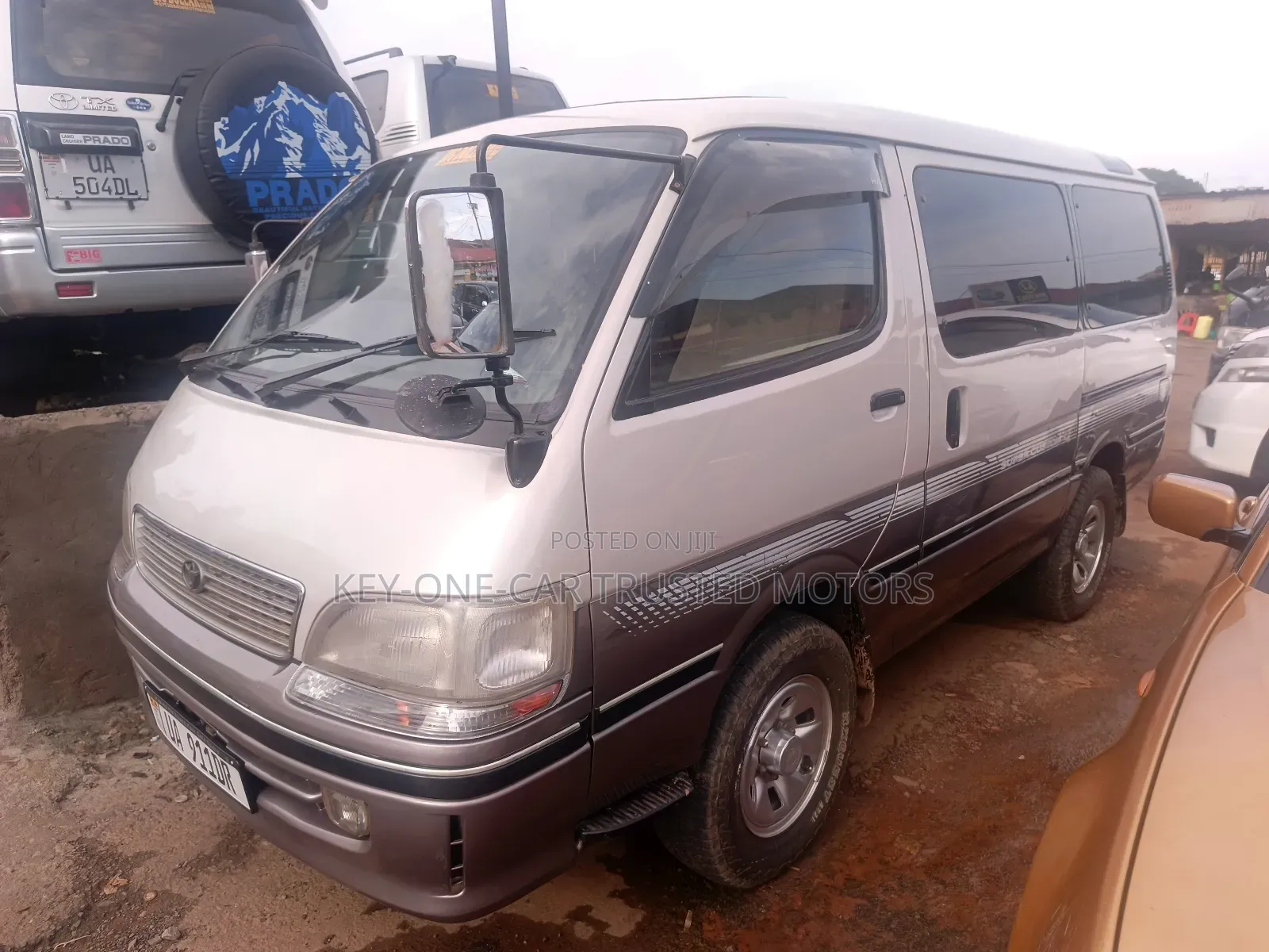 Toyota HiAce 1999 Gold