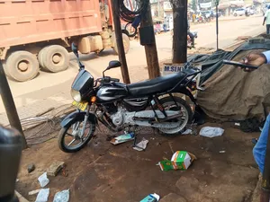 Bajaj Boxer 125 2021 Red