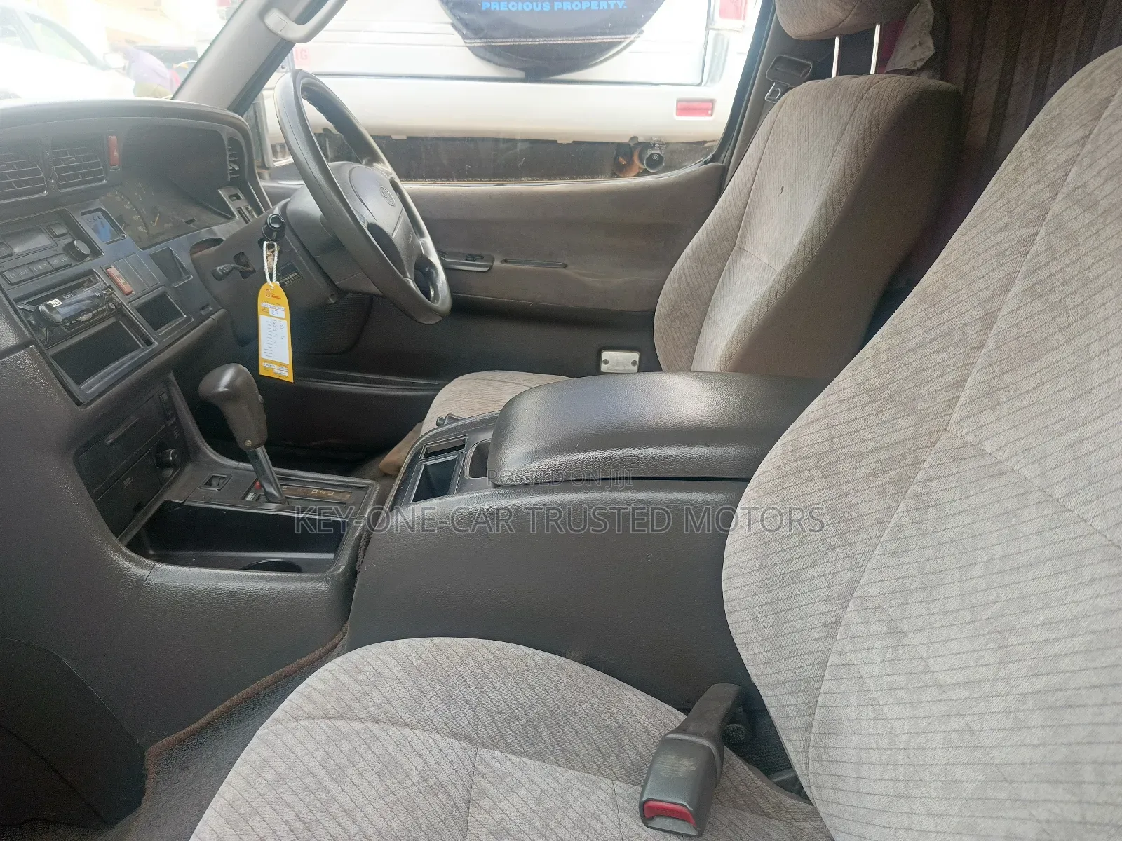 Toyota HiAce 1999 Gold