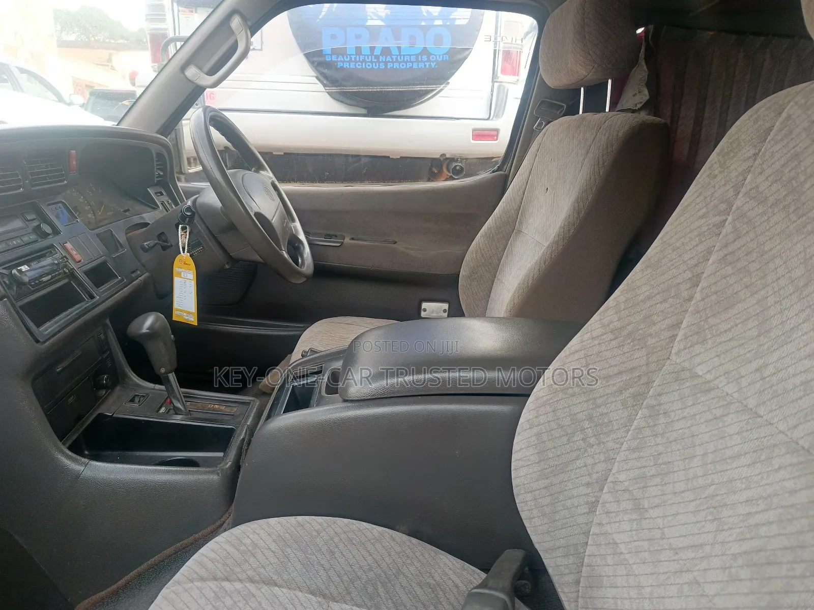 Toyota HiAce 1999 Gold