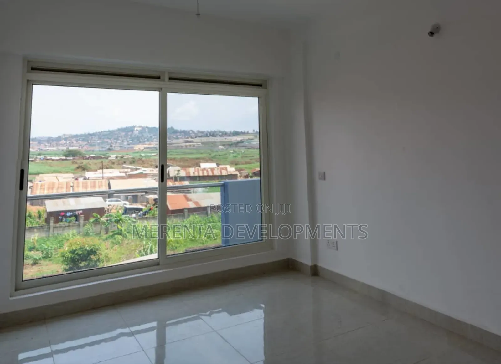 3bdrm Condo in Muyenga, Makindye for sale