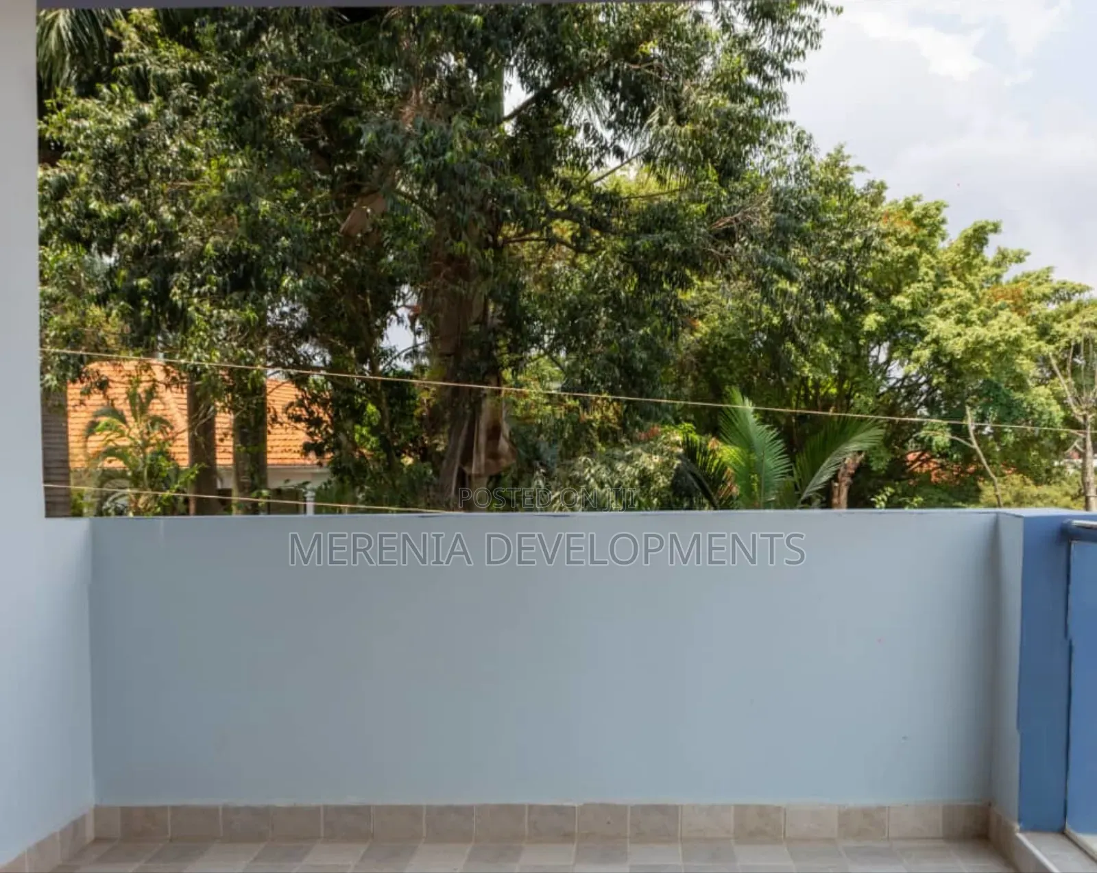 3bdrm Condo in Muyenga, Makindye for sale
