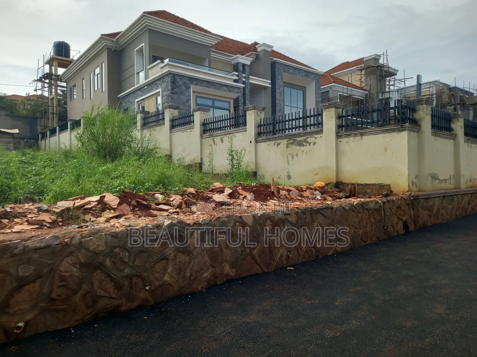 Furnished 6bdrm Duplex in Ntinda Corporate, Central Division for sale