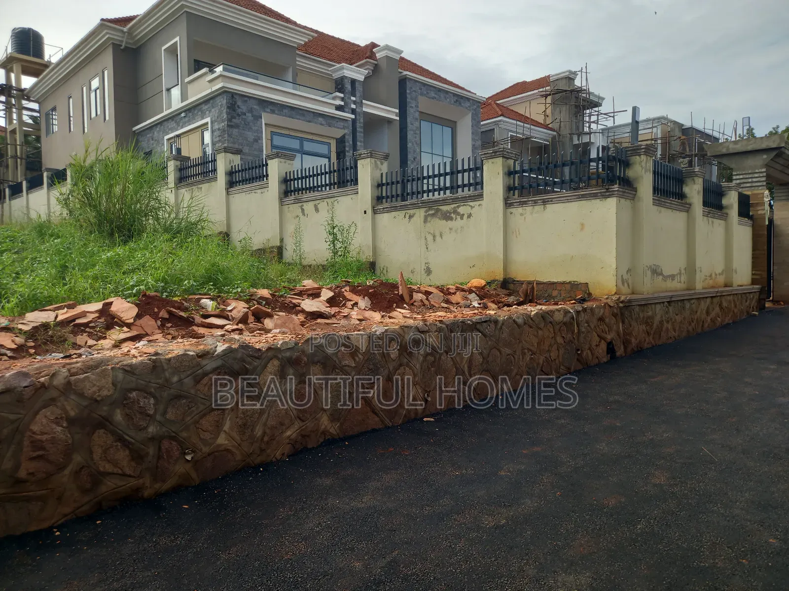Furnished 6bdrm Duplex in Ntinda Corporate, Central Division for sale