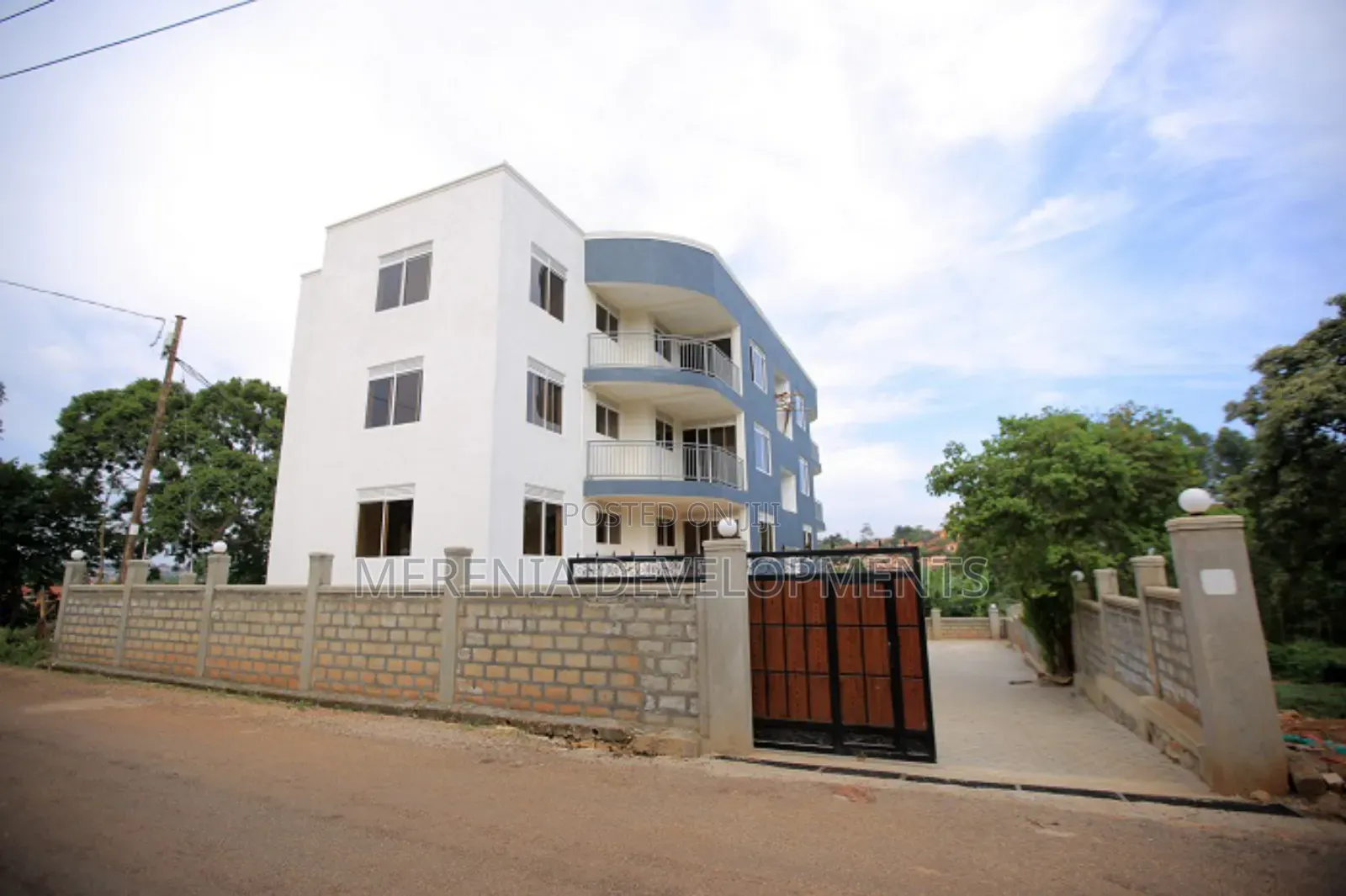 3bdrm Apartment in Kiwatule, Nakawa for sale