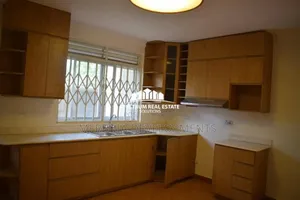 3bdrm Apartment in Kiwatule, Nakawa for sale