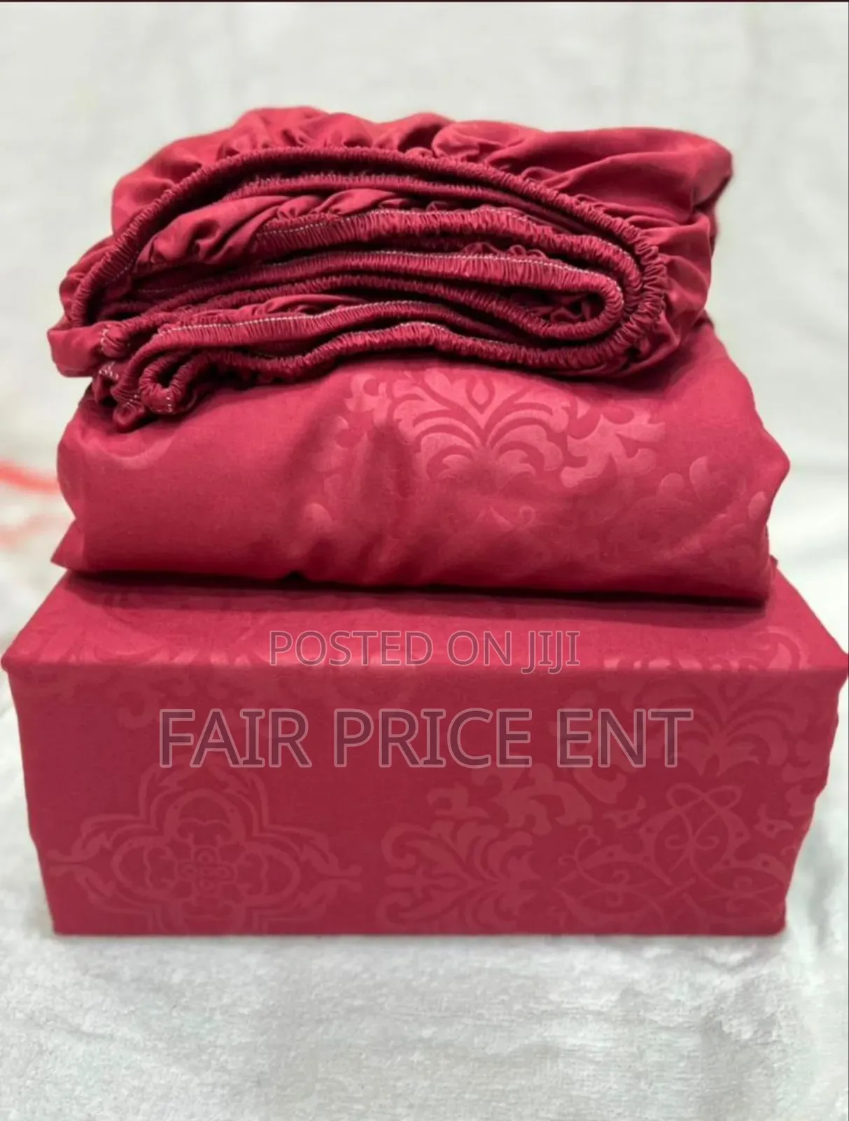 Pure Cotton Bedsheets. Kingsize.( Red)