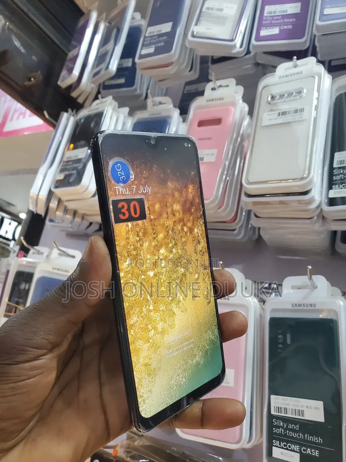 New Samsung Galaxy A30 32 GB Black