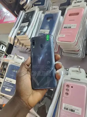Samsung Galaxy A30 32 GB Black