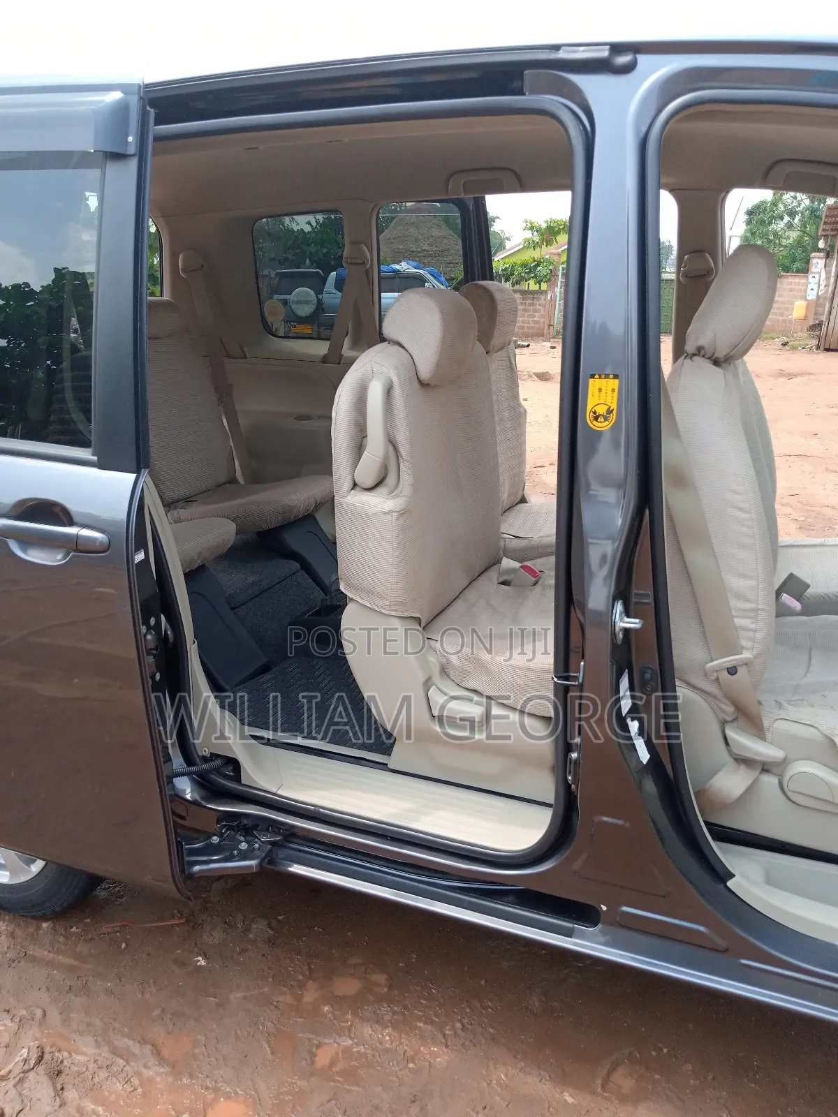 Toyota Sienta 1.5 FWD 2007 Gray