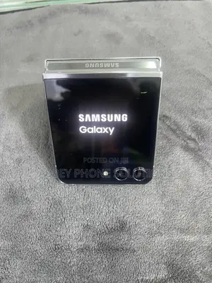 Samsung Galaxy Z Flip 5 256 GB