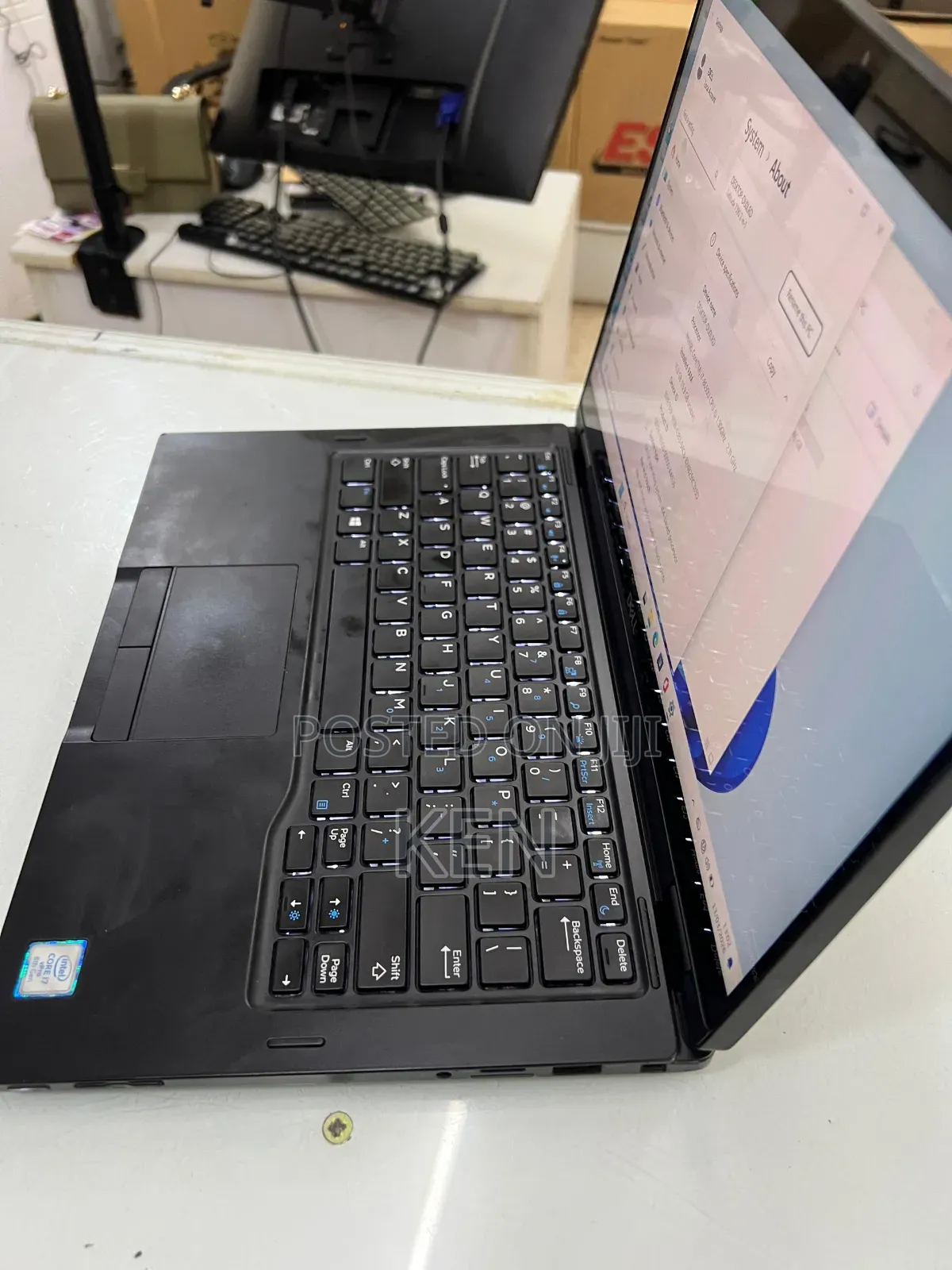 Laptop Dell Latitude 7390 16GB Intel Core i7 SSD 256GB