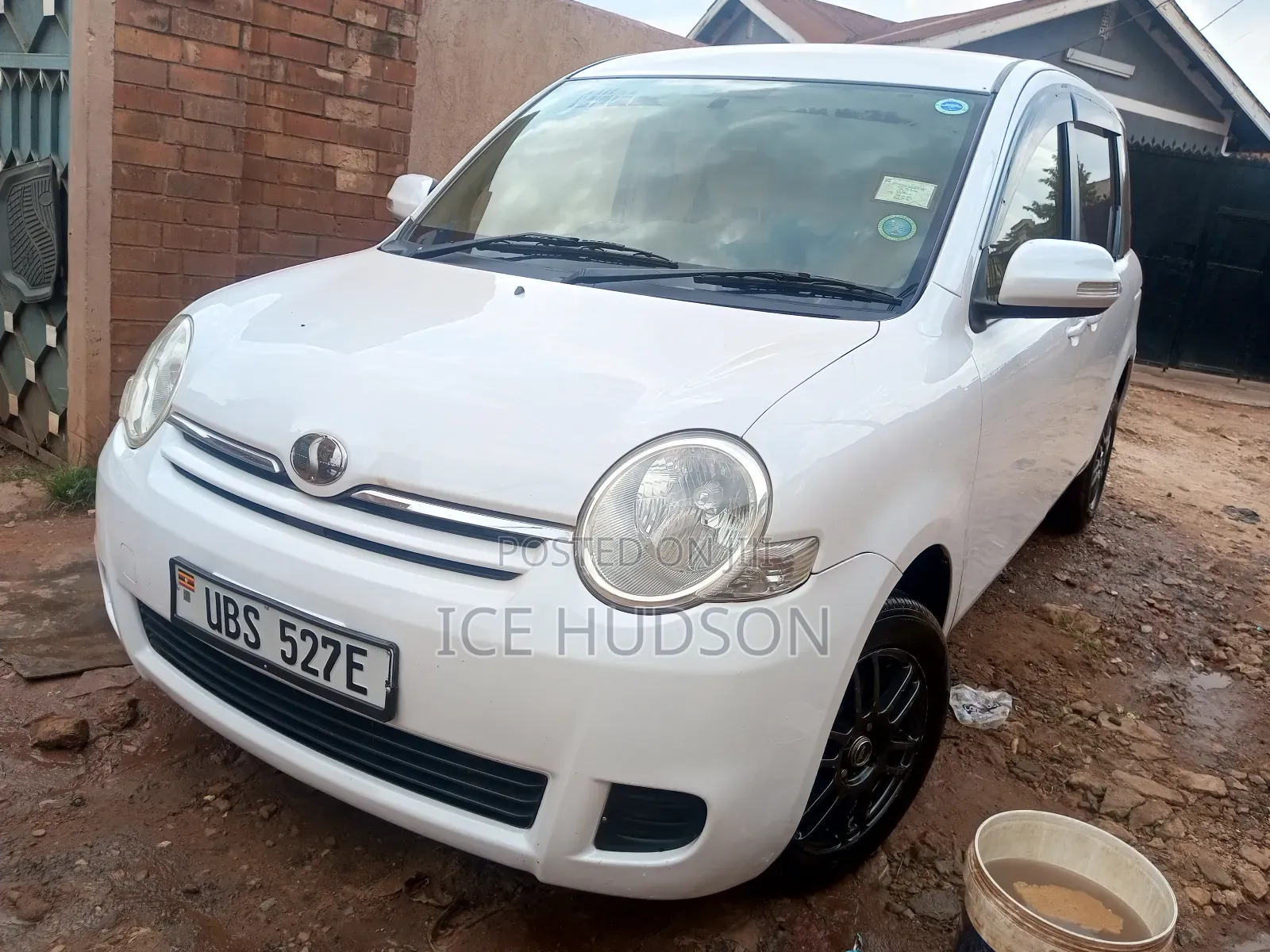 Toyota Sienta 2008 White